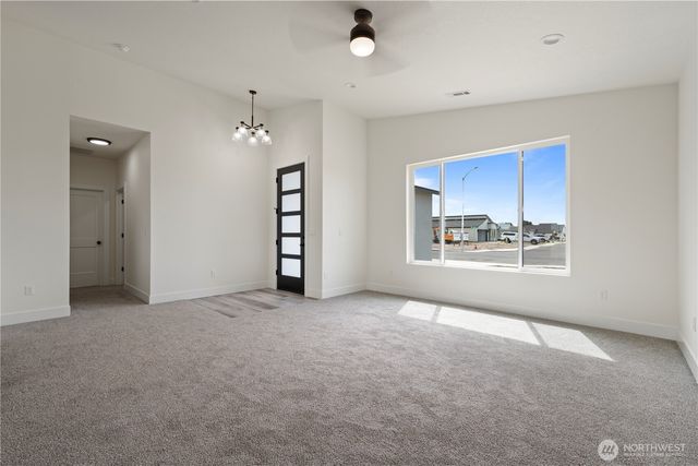 1124 E Mt Hood Street, Othello, WA 99344