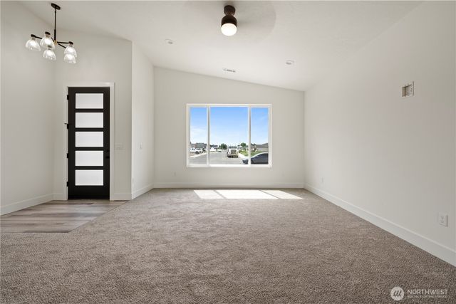 1124 E Mt Hood Street, Othello, WA 99344