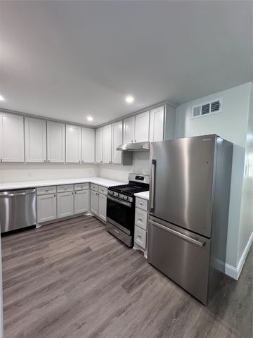 2553 Wicker Avenue, Farmers Branch, TX 75234