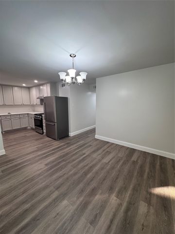 2553 Wicker Avenue, Farmers Branch, TX 75234