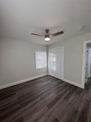 2553 Wicker Avenue, Farmers Branch, TX 75234