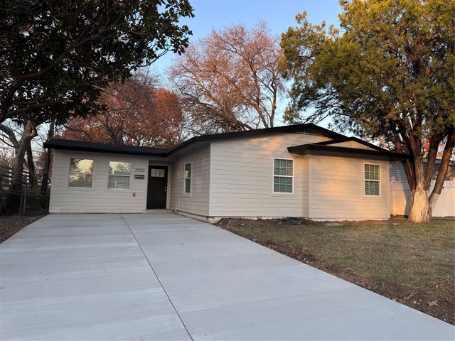 2553 Wicker Avenue, Farmers Branch, TX 75234
