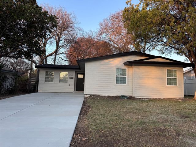 2553 Wicker Avenue, Farmers Branch, TX 75234