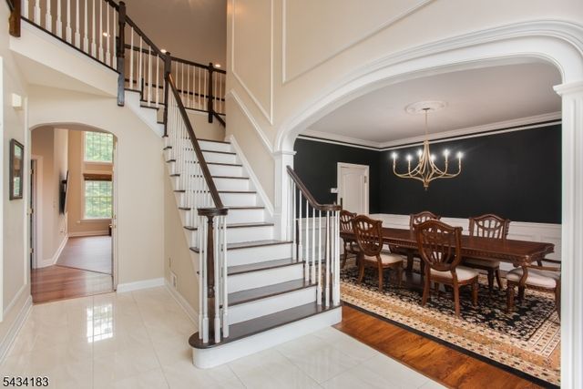 4 Windy Hill Rd, Green Brook Twp., NJ 08812