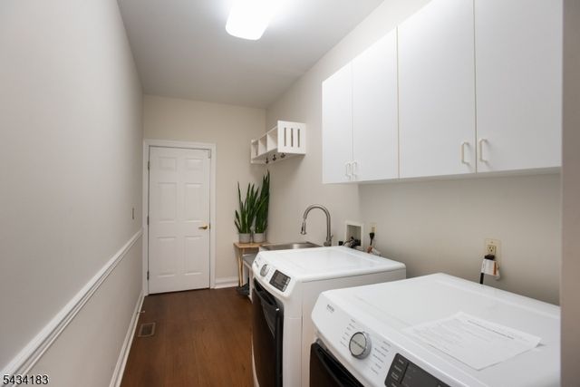 4 Windy Hill Rd, Green Brook Twp., NJ 08812