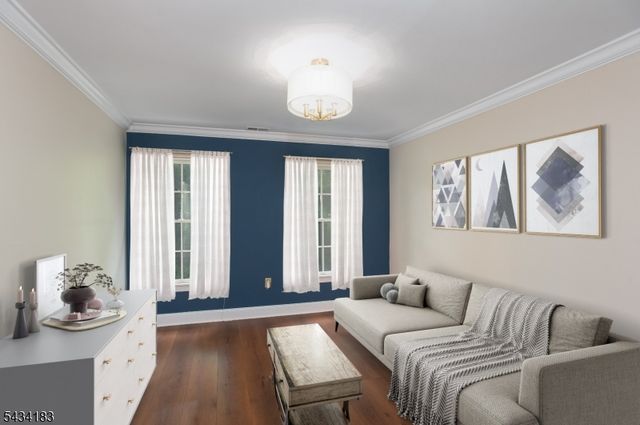 4 Windy Hill Rd, Green Brook Twp., NJ 08812