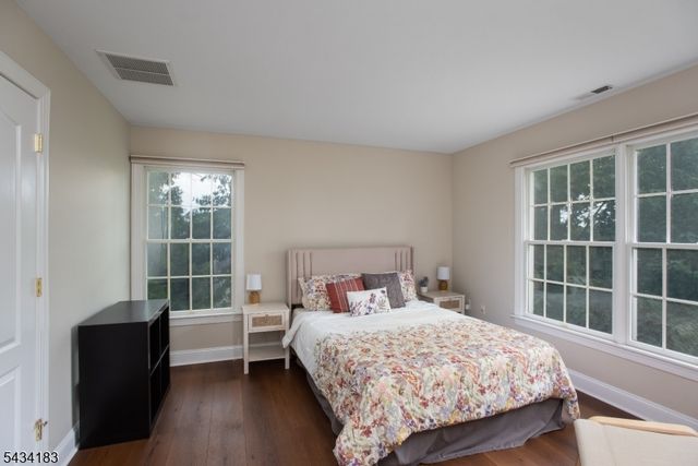4 Windy Hill Rd, Green Brook Twp., NJ 08812