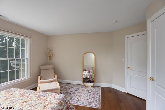 4 Windy Hill Rd, Green Brook Twp., NJ 08812