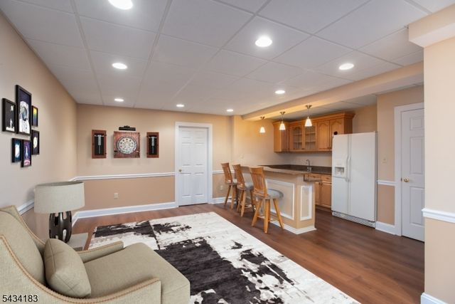 4 Windy Hill Rd, Green Brook Twp., NJ 08812