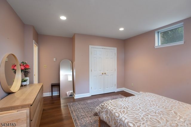 4 Windy Hill Rd, Green Brook Twp., NJ 08812
