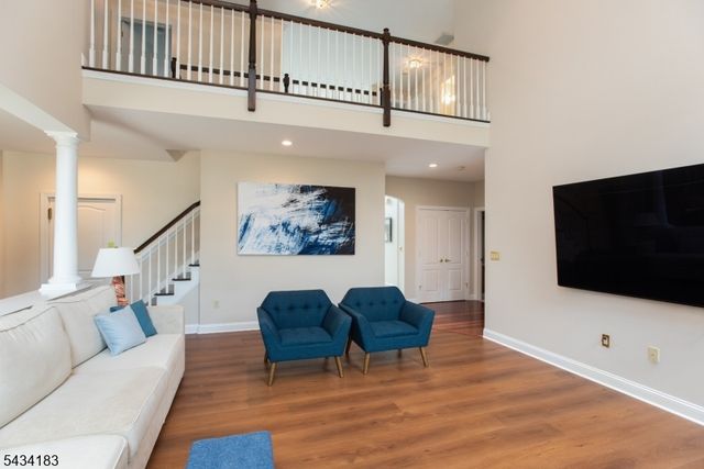 4 Windy Hill Rd, Green Brook Twp., NJ 08812