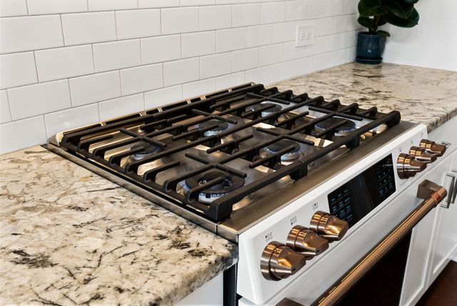 3998 Capensis Lane, Ravenel, SC 29470