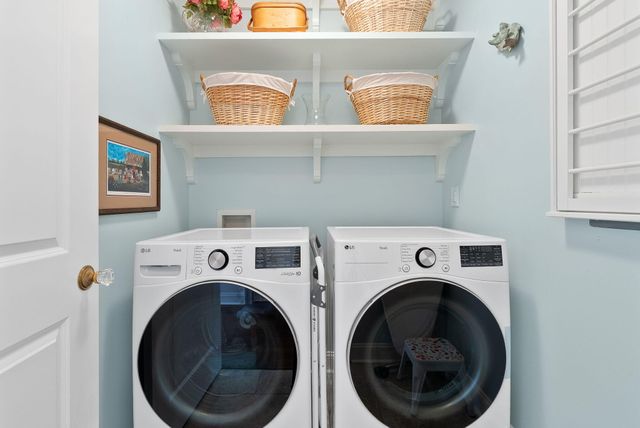 3998 Capensis Lane, Ravenel, SC 29470