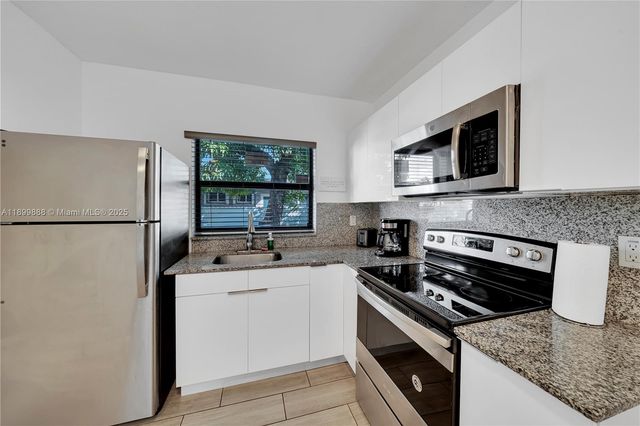 3181 NW 5th Ave, Miami, FL 33127