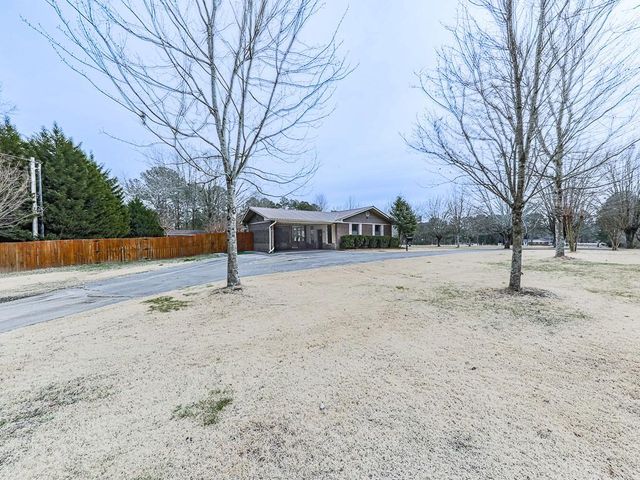 257 Iracille Lane NE, Calhoun, GA 30701