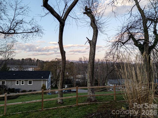 14 Mountain Terrace, Asheville, NC 28806