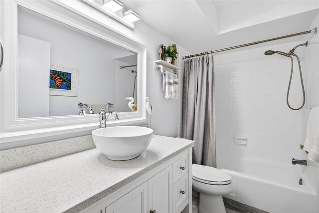 132 1ST STREET E 106, Tierra Verde, FL 33715