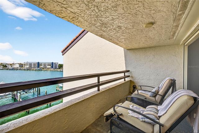 132 1ST STREET E 106, Tierra Verde, FL 33715