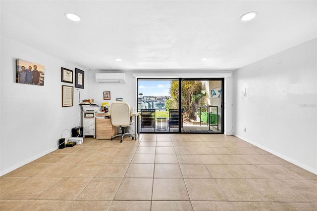 132 1ST STREET E 106, Tierra Verde, FL 33715