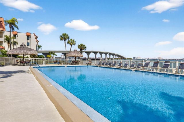 132 1ST STREET E 106, Tierra Verde, FL 33715