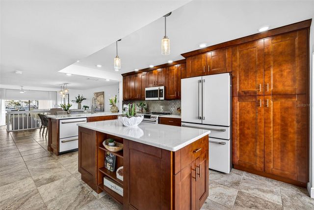 132 1ST STREET E 106, Tierra Verde, FL 33715