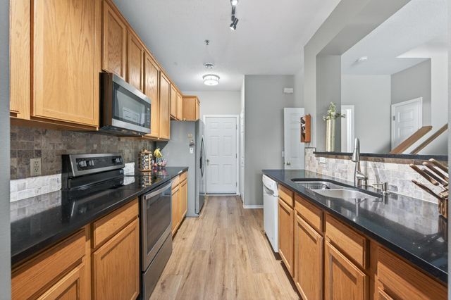 11304 Aberdeen Circle NE B, Blaine, MN 55449