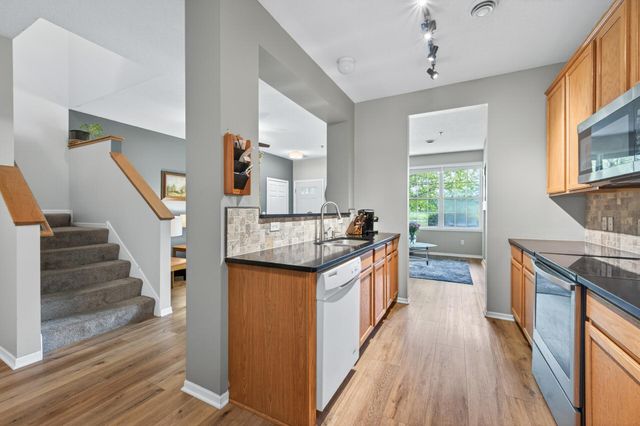 11304 Aberdeen Circle NE B, Blaine, MN 55449