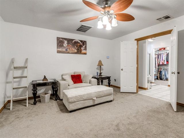 10121 Cottonwood Drive, Newalla, OK 74857