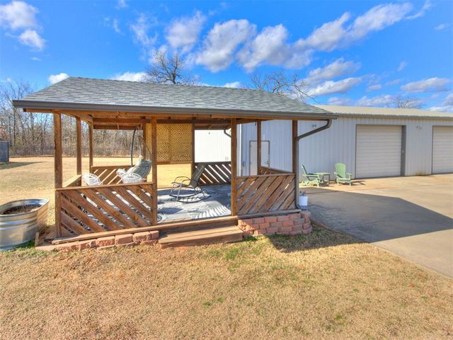 10121 Cottonwood Drive, Newalla, OK 74857