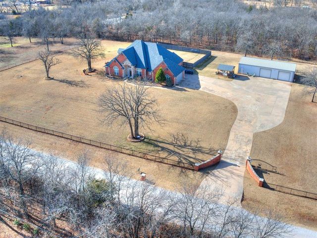 10121 Cottonwood Drive, Newalla, OK 74857