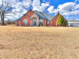 10121 Cottonwood Drive, Newalla, OK 74857