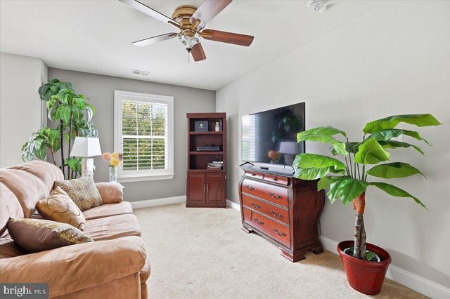 904 SWEET BRIAR CIR, Woodbury, NJ 08096