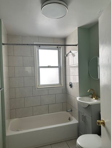 91 Marion 2, Somerville, MA 02143