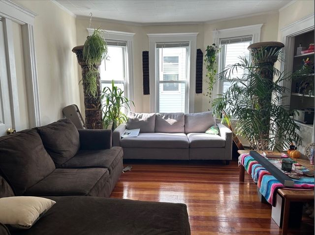 91 Marion 2, Somerville, MA 02143