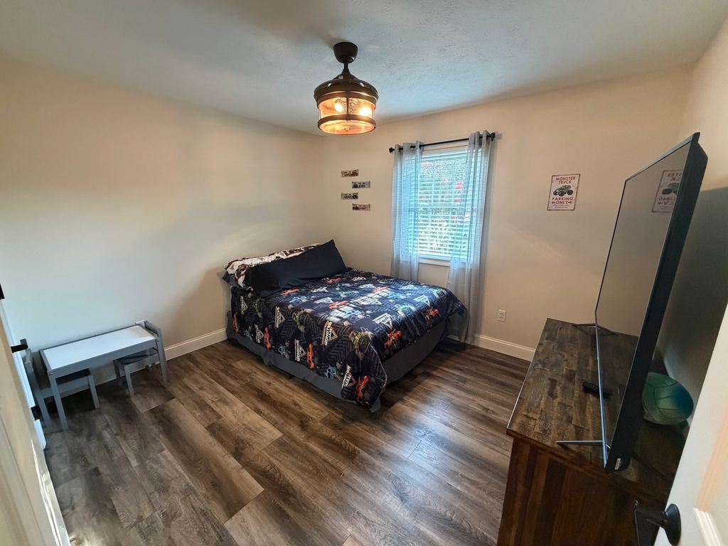 Image 14 of property listing at 312 Randolph Drive, Centralia, IL 62801