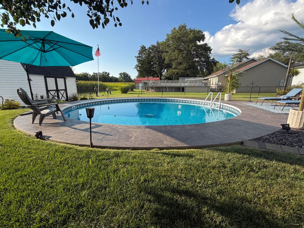 Image 18 of property listing at 312 Randolph Drive, Centralia, IL 62801