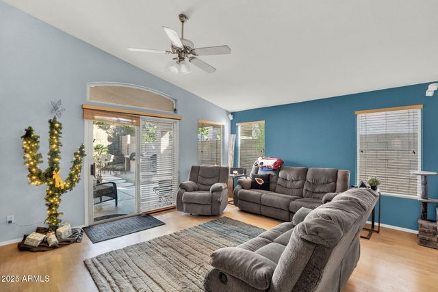 1714 W HIDDENVIEW Drive, Phoenix, AZ 85045