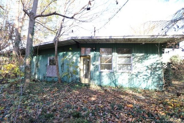 1741 Carmanbrook Parkway, Flint, MI 48507