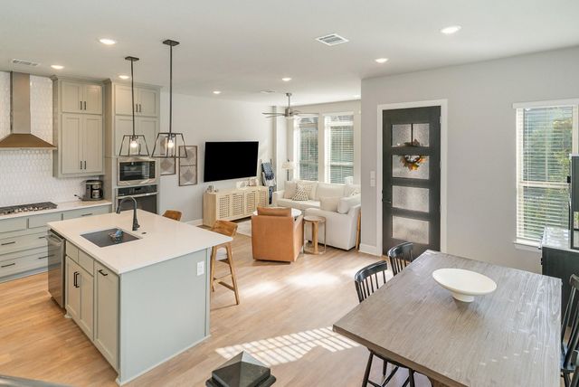 7104 Amber Grove Court, Dallas, TX 75231