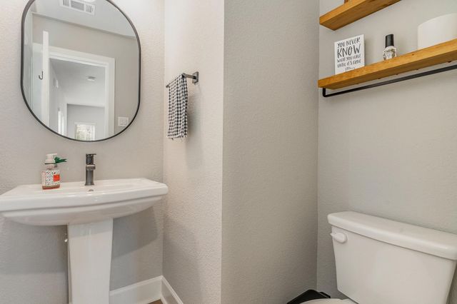 7104 Amber Grove Court, Dallas, TX 75231