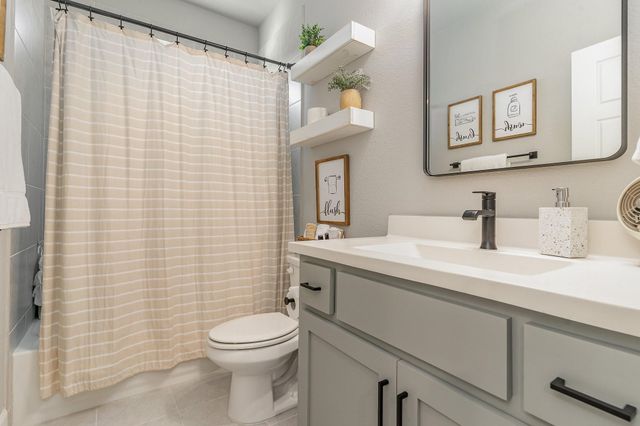 7104 Amber Grove Court, Dallas, TX 75231