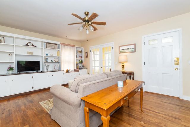 420 Evelyn Avenue, Kalamazoo, MI 49001