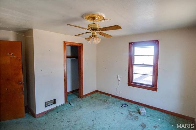 6421 Sunset Drive, Godfrey, IL 62035