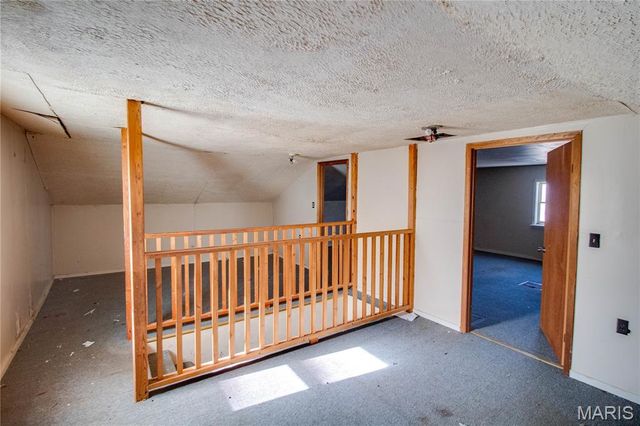 6421 Sunset Drive, Godfrey, IL 62035