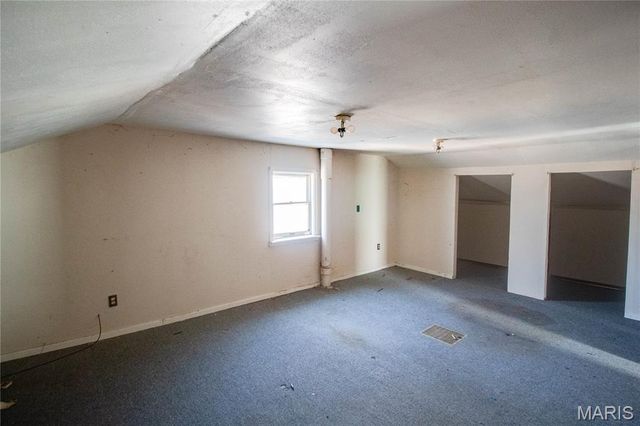 6421 Sunset Drive, Godfrey, IL 62035