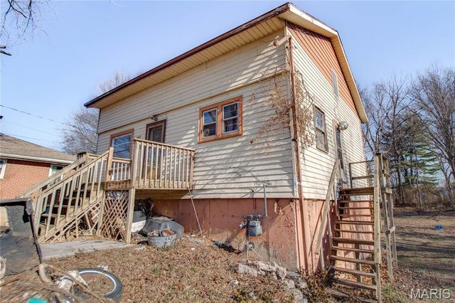 6421 Sunset Drive, Godfrey, IL 62035