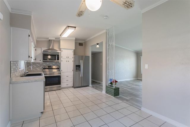 6518 WALTON WAY, Tampa, FL 33610