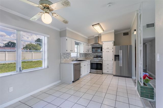 6518 WALTON WAY, Tampa, FL 33610