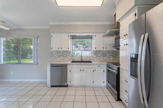 6518 WALTON WAY, Tampa, FL 33610