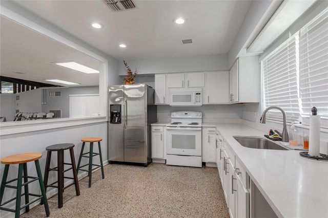 6518 WALTON WAY, Tampa, FL 33610